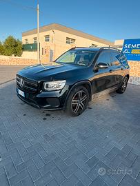 Mercedes GLB
