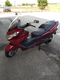 Scooter Suzuki k8