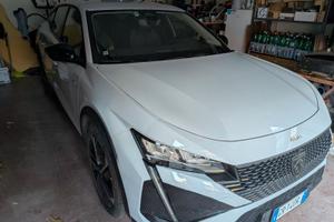 Peugeot 408 Plug-in Hybrid 180 e-EAT8 allure pack