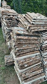 Tegole marsigliesi e colmi usate