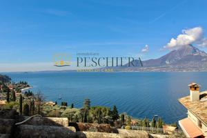 Casa indipendente - Torri del Benaco