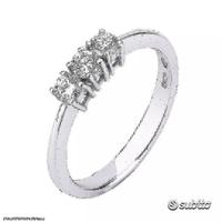 ANELLO TRILOGY ORO 18kt. CON DIAMANTI NATURALI