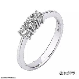 ANELLO TRILOGY ORO 18kt. CON DIAMANTI NATURALI