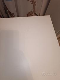 Comodino IKEA 