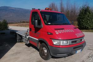 carroattrezzi Iveco 35 