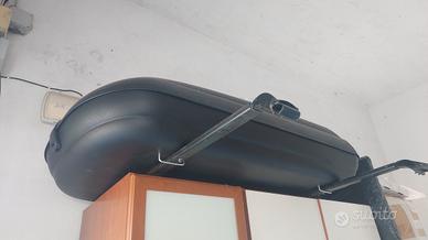 baule da tetto per auto comprese barre portatutto