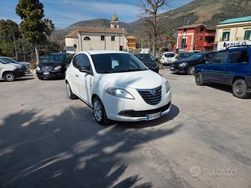 Lancia Ypsilon 1.2 GPL 69 CV 5 porte - TAGLIANDATA