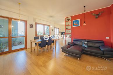 Quadrivano con cantina e posto auto a Cagliari