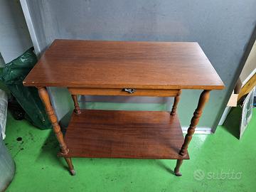 carrello in legno con 4 ruote