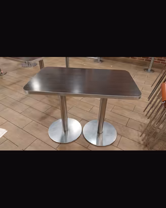 Tavolo rettangolare stile bar/ufficio
