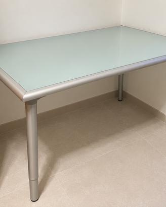 Scrivania in vetro e alluminio – 116 × 78 cm
