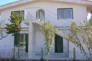 Vieste a 250 mt dal mare