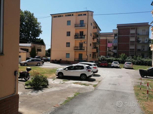 Appartamento 5 vani arredato 3 terrazzi, auto, mot