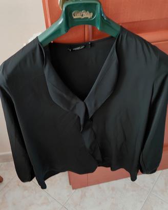 camicia chiusa nera mango