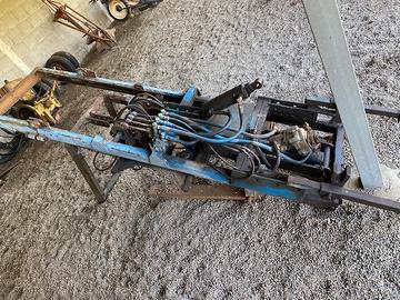 Elevatore stringicassa con attacco a 3 punti