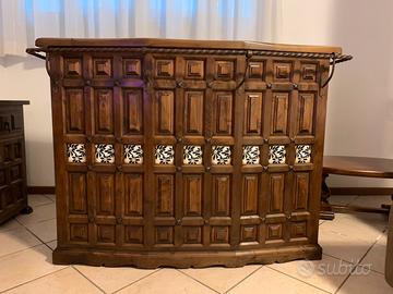 Mobile bar in stile spagnolo