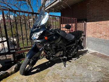 Suzuki VStrom DL650 Traveller