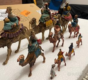 Personaggi Presepe. Re Magi su cammelli