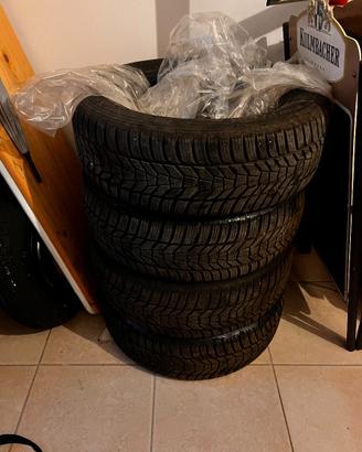pneumatici invernali 225/60 R17 99H m+s hankook.