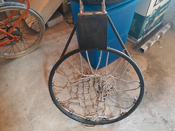 canestro regolamentare con rete