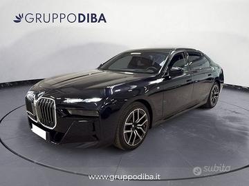 BMW Serie 7 G70 2022 740d mhev xdrive MSport auto