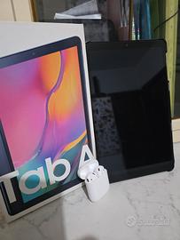 tablet samsung  tab A + airpods 