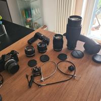 Olimpus OM-1 con 6 obiettivi 