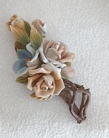 Oggetto in ceramica Capodimonte 