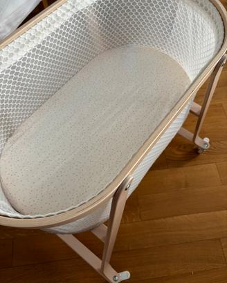 Culla mobile Ikea in legno con rotelle Alskvard