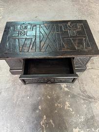 Tavolino con cassetto