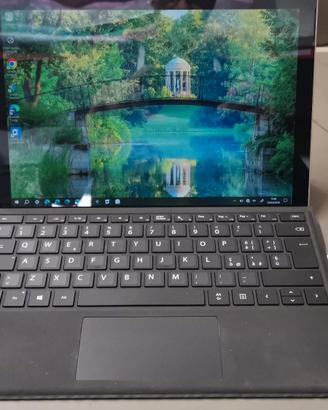 Surface PRO 5 1796