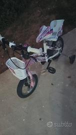bici e macchina elettrica in buone condizioni 