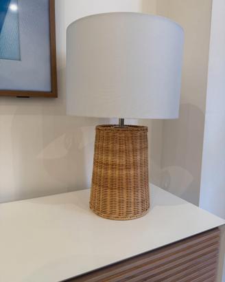 Lampada in rattan e cappello bianco Kave Home