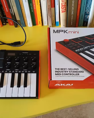 Tastiera MIDI Akai