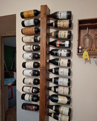   bottiglie vecchie di vino.