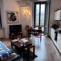 Splendido trilocale ristrutturato sul naviglio