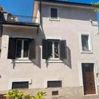 Luminoso appartamento in via Roma,28 a Licenza Rm