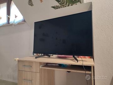 Televisore Sony bravia 43xg70xx con schermo rotto