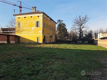 Rustico / Casale di 510 m² con più di 5 locali a S