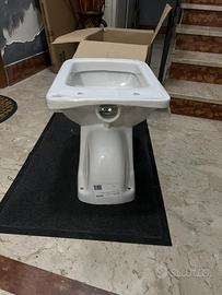 Coppia Sanititari completi.