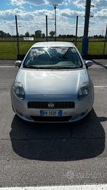 Auto Fiat Grande Punto 2009