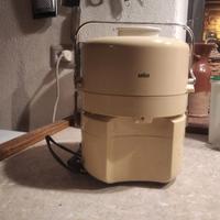 Centrifuga, estrattore. 