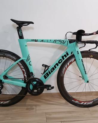 Bici da cronometro-triathlon Bianchi Aquila TT 