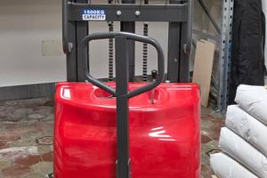 STACKER - stoccatore semi elettrico