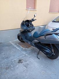 Honda silver Wing 400