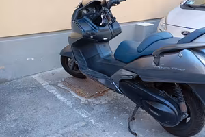 Honda silver Wing 400
