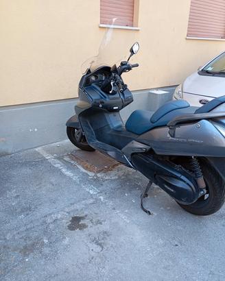Honda silver Wing 400