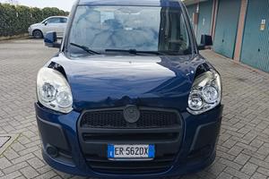 Doblò metano 7 posti incidentato