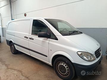 Mercedes Vito extralong 115. 150 CV 