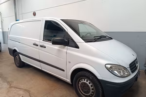 Mercedes Vito extralong 115. 150 CV 